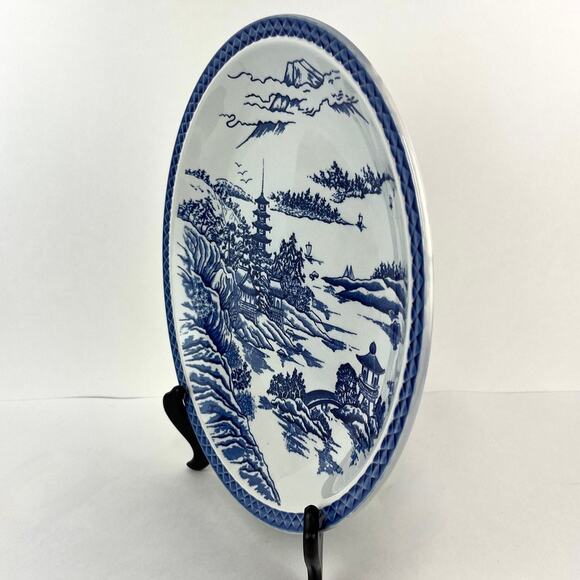 Blue and White Arita Ware Mt Fuji Round Platter - Picture 2 of 6